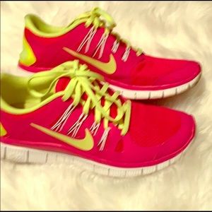 Nike raspberry and lime